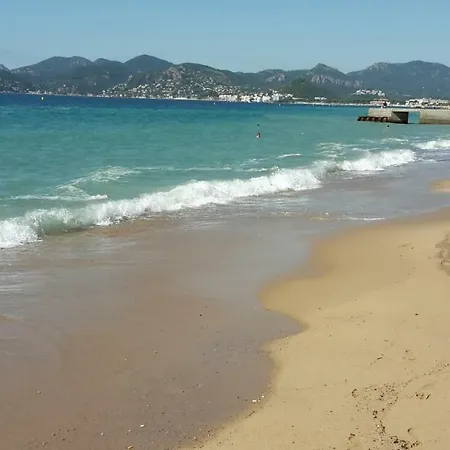- View Cap Esterel カンヌ